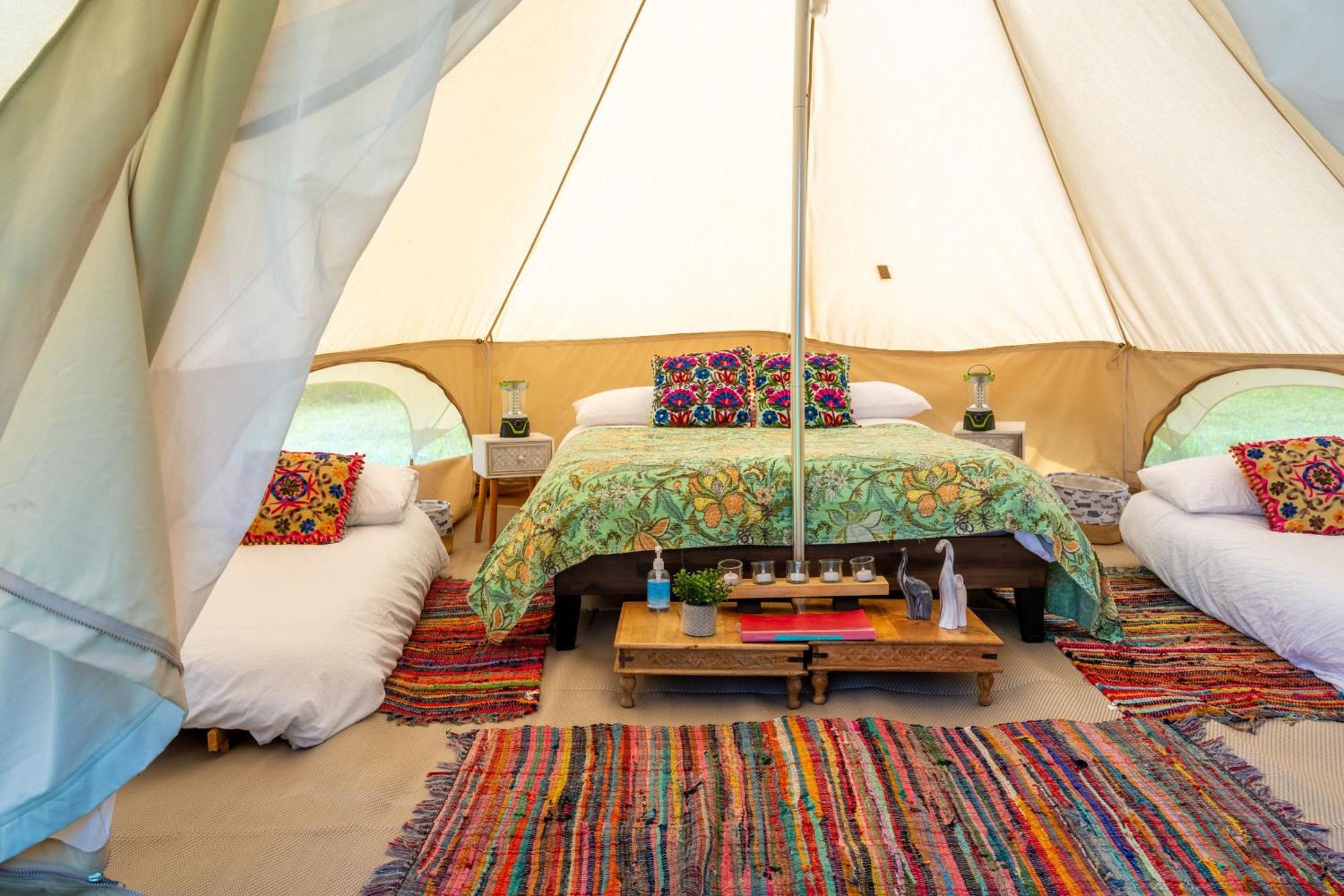 Cowslip At Blancas Bell Tents Villa Ringstead  ภายนอก รูปภาพ