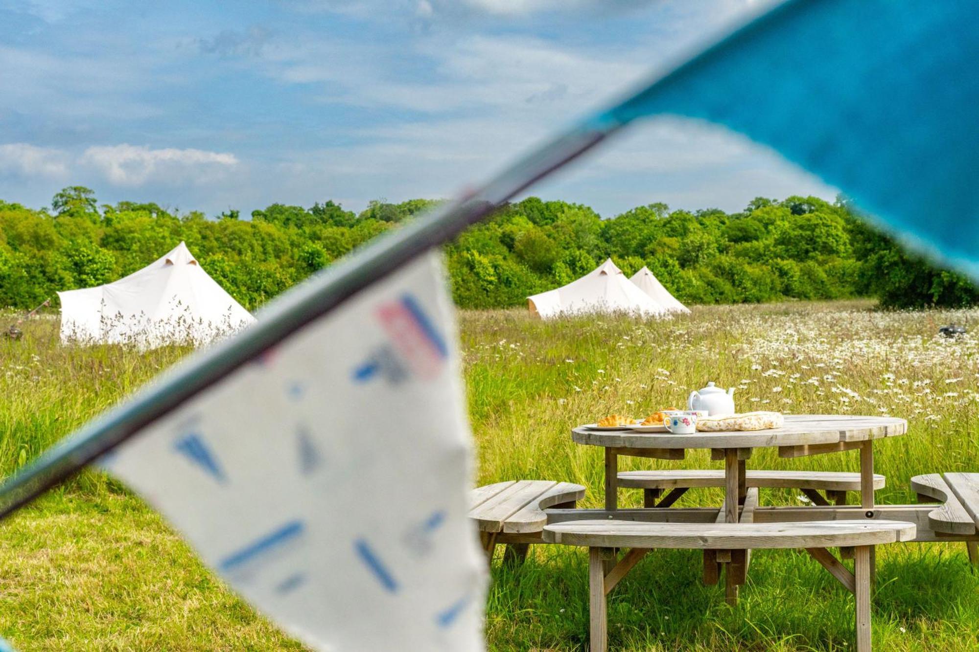 Cowslip At Blancas Bell Tents Villa Ringstead  ภายนอก รูปภาพ