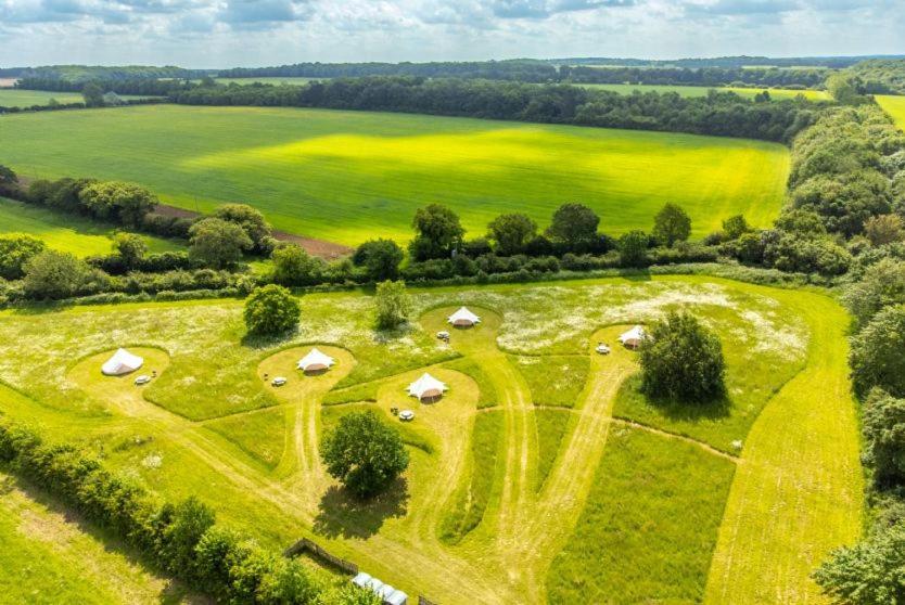 Cowslip At Blancas Bell Tents Villa Ringstead  ภายนอก รูปภาพ